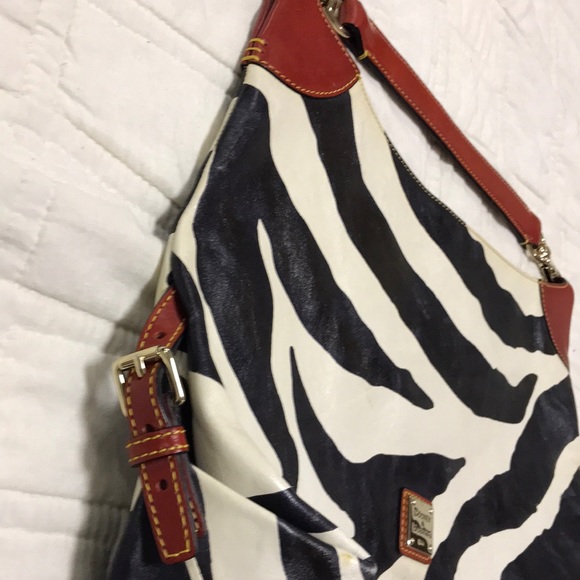 Dooney & Bourke purse - Picture 7 of 8